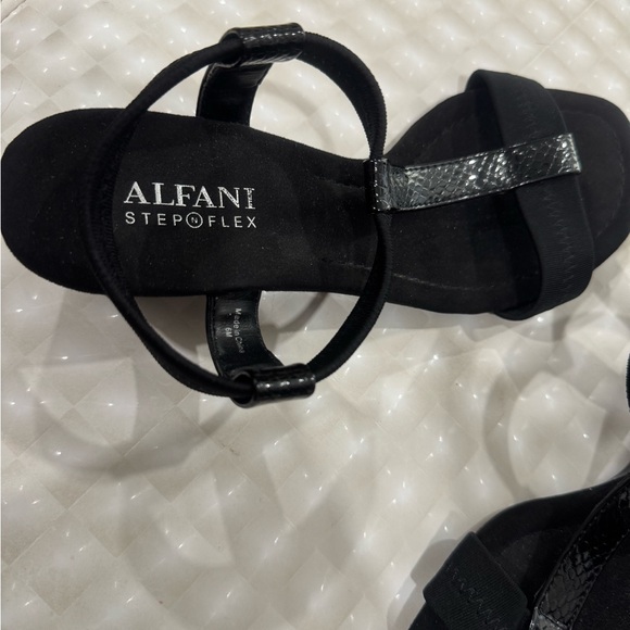 Alfani Black Minimalist Sandals with Ankle Strap - Picture 5 of 5